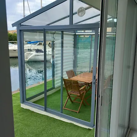 Petite Marina, Terrasse, Veranda, Pied Dans L'eau * Агд