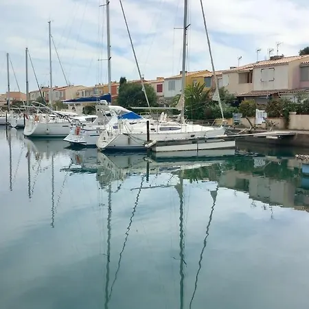 Petite Marina, Terrasse, Veranda, Pied Dans L'eau Агд